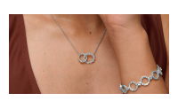 The Forget-Me-Not 'Wreath' Love Link Necklace in Silver