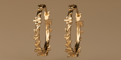 The Forget-Me-Not 'Wreath' Hoop Earrings in solid 9-carat Gold