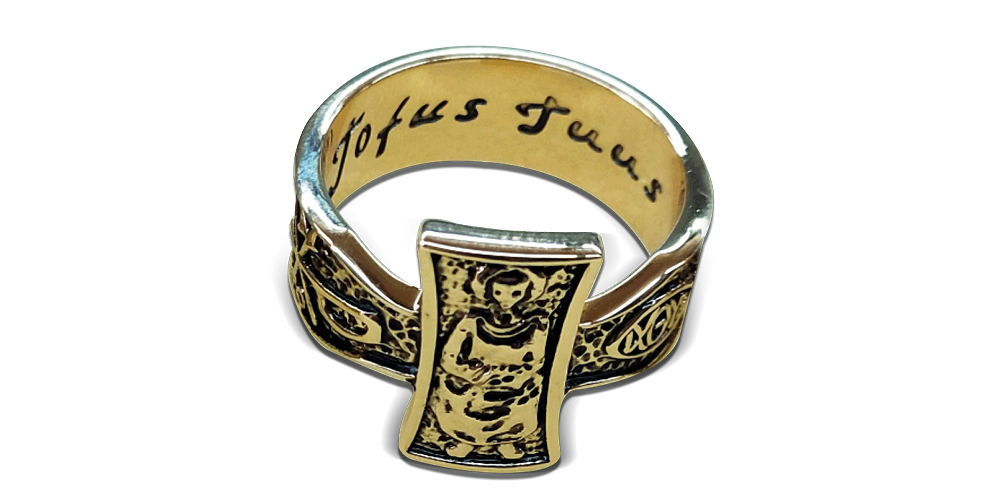 Ring of Pope John Paul II – Replica of The Ring of Fishermen.• Engraved with the phrase ‘Totus Tuus’ – the personal motto of Pope John Paul II Ring of Pope John Paul II – Replica of The Ring of Fishermen.• Engraved with the phrase ‘Totus Tuus’ – the personal motto of Pope John Paul II