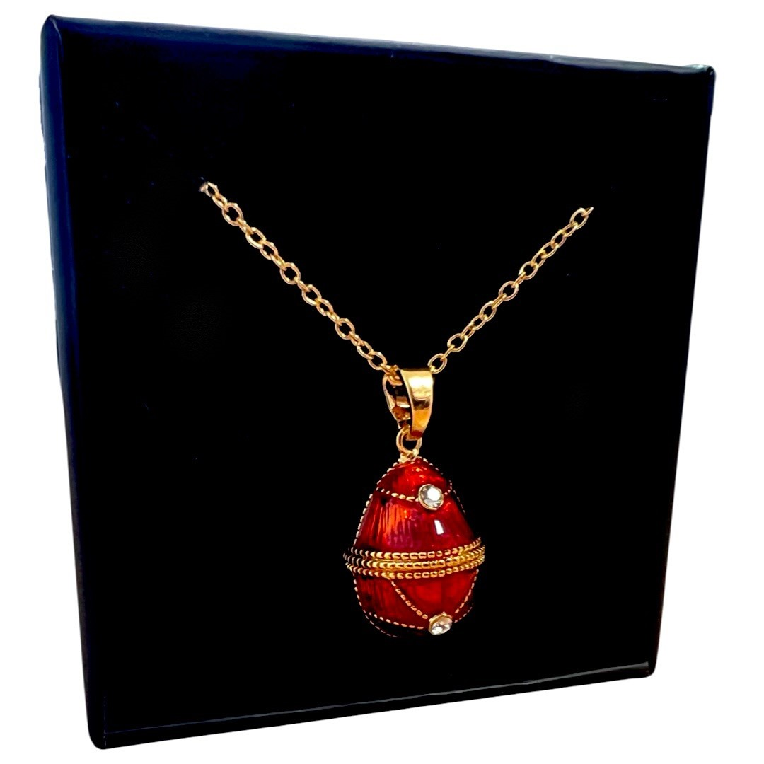 Easter_Red_Pendant_in_Box Easter_Red_Pendant_in_Box