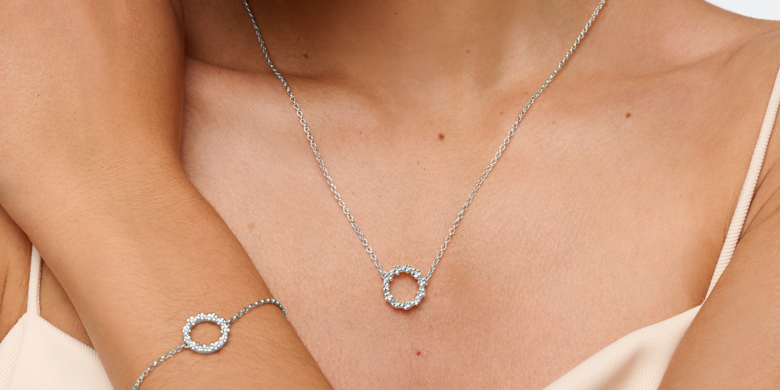 The Forget-Me-Not 'Wreath' Silver Necklace